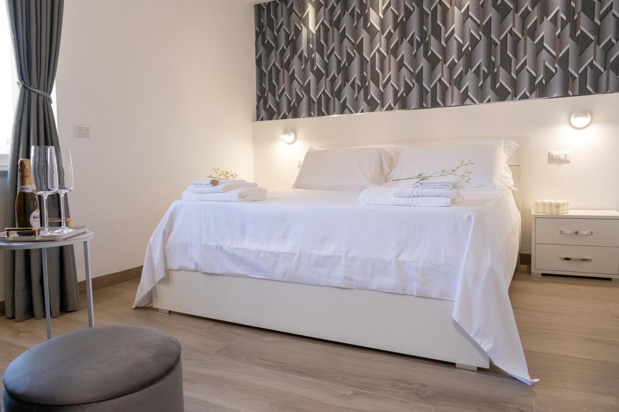 Coraline Deluxe Rooms กาสเตลลัมมาเร ดิ สตาเบีย ภายนอก รูปภาพ
