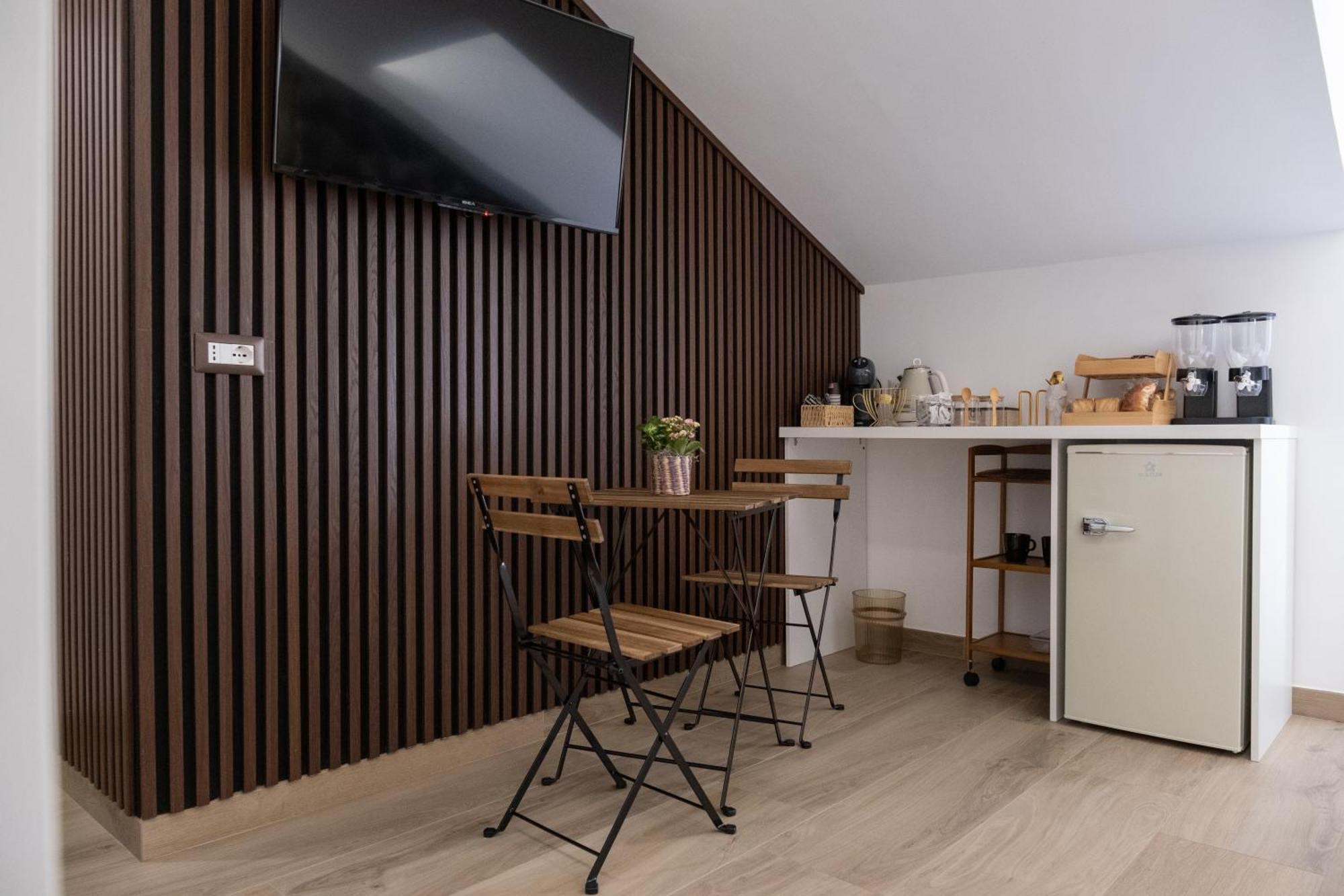 Coraline Deluxe Rooms กาสเตลลัมมาเร ดิ สตาเบีย ภายนอก รูปภาพ